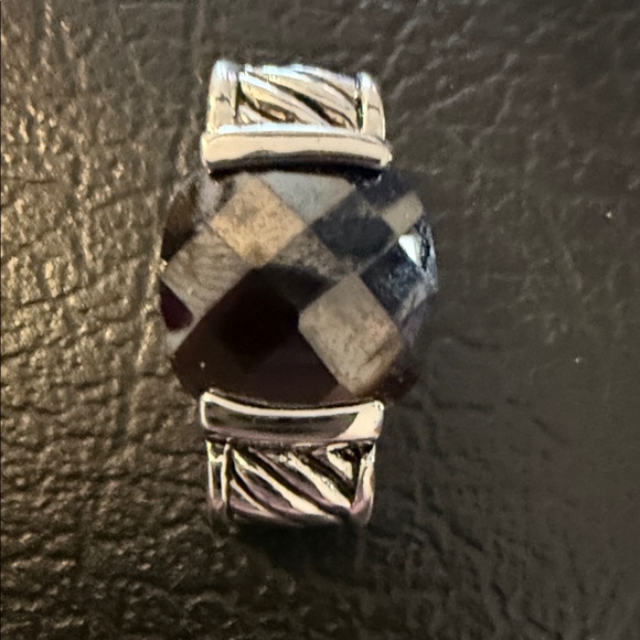 None Jewelry - Silver and Black / Red Faceted Stone necklac elegant